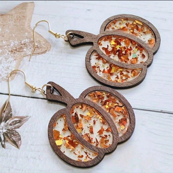 Jewelry - NWOT Fall Pumpkin Glittery Earrings